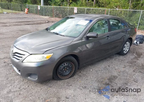 2010 Toyota Camry Le z USA, uszkodzony, nr VIN 4T4BF3EK0AR050931